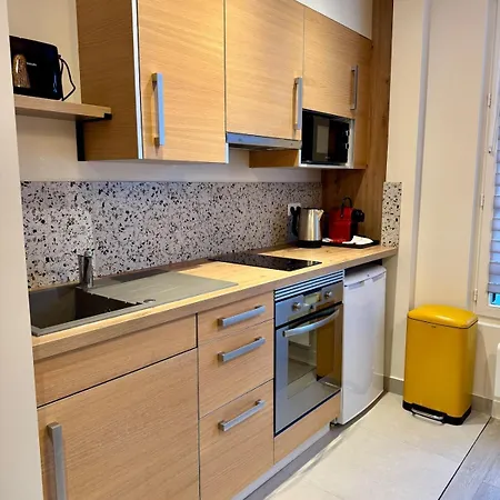 Apartment T2 Renove - 4p - 1min Rer A - 20min Paris