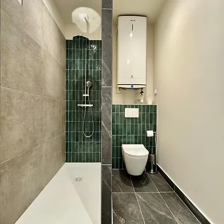 T2 Renove - 4p - 1min Rer A - 20min Paris Apartment